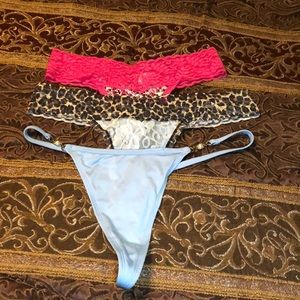 3/20. Lace and pearl trimmed Thong bundle